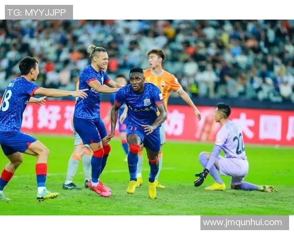 赛后分析：上海足球队与深圳足球队的战术对决与技术解析